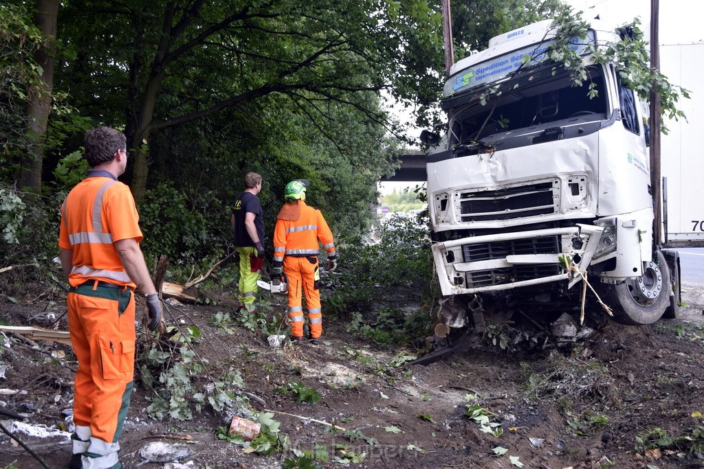 Schwerer VU A 3 Rich Oberhausen Hoehe AK Leverkusen P546.JPG - Miklos Laubert